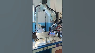 Robot 6 trục kết hợp đầu hàn laser hoàn toàn tự động