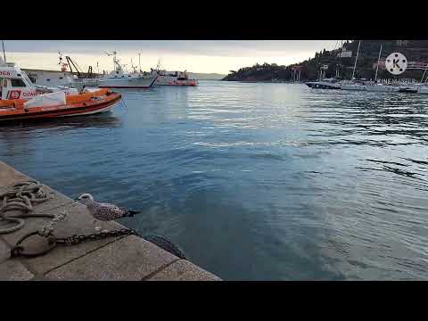 ทะเลหน้าหนาวแต่ไม่เหงา  porto santo Stefano italy