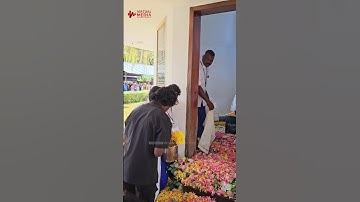 അയ്യങ്കാളിയുടെ സമാധിക്ക് മുന്നിൽ പുഷ്പവൃഷ്ടി അർപ്പിക്കുന്ന വേടൻ🙂| #rapper #vedan