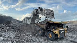 Big Excavator Liebherr R9350 Loading Ob || With Caterpillar 777E And Komatsu 785 ~ Miningstory