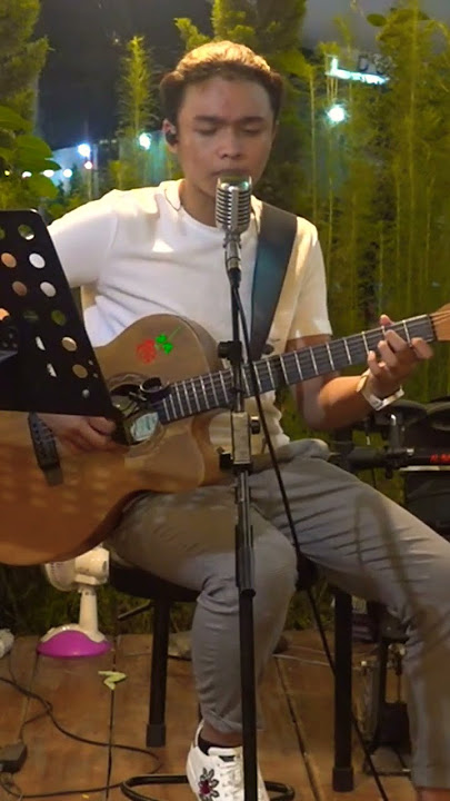 restu mirip suara ayahnya charlie van houten check linknya https://youtu.be/7YE7GqwKce4