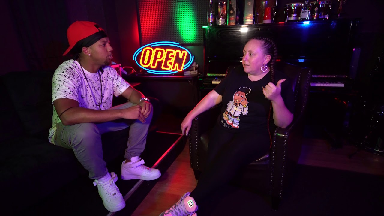 Live in the booth W/ @mercedesstreets. ' Hottest in the hood', Music industry & More!