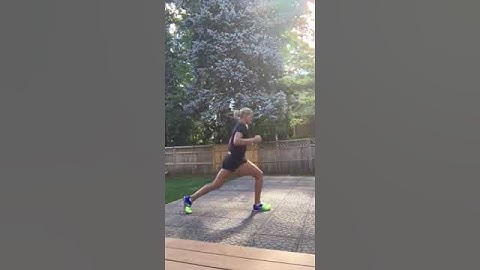 SPLIT JACK LUNGES