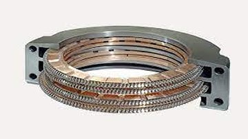 Demonstrates the Overhauling Procedure for Piston Rod Stuffing Boxes