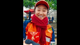 2025年初，给环卫工送温暖的大合集#给环卫工的温暖#努力的人#幸福就在身边 #暖心碰拳 #治愈系笑容