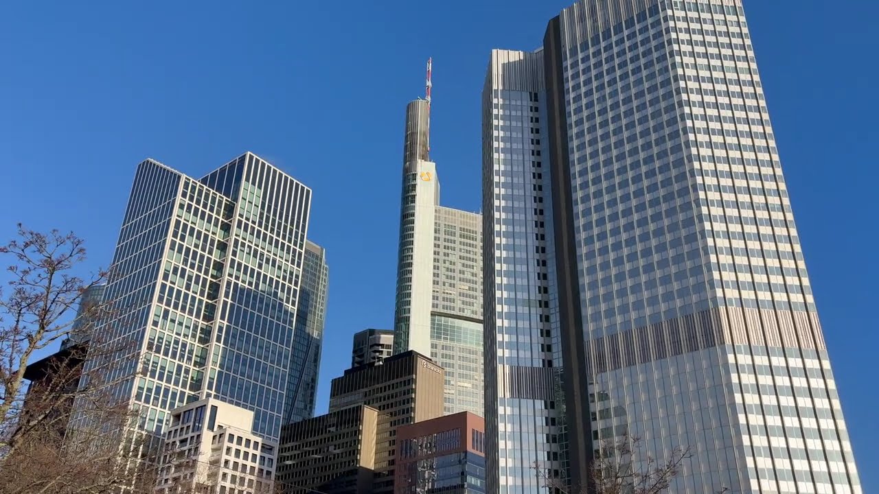 Distretto finanziario di Mainhattan a Francoforte sul meno Germania Skyline quartiere grattacieli