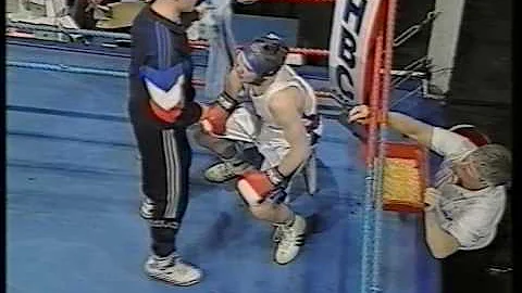 Alan Vaughan boxer : Alan Vaughan boxing in ABA SE...