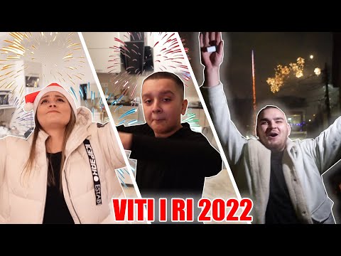 Si e Feston Kosova Vitin e Ri 2022 (Gafi e djeg me Fishekzjarre!)