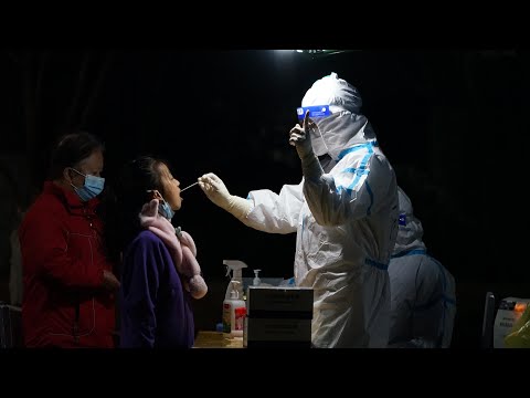 الصين تغلق مدينة شي آن لاحتواء موجة كورونا