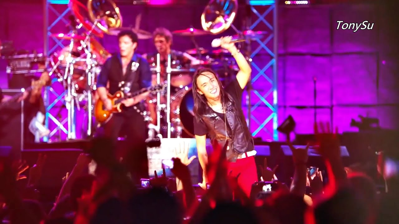 Open Arms Journey Lyrics (Live in Manila 2009) 4K YouTube