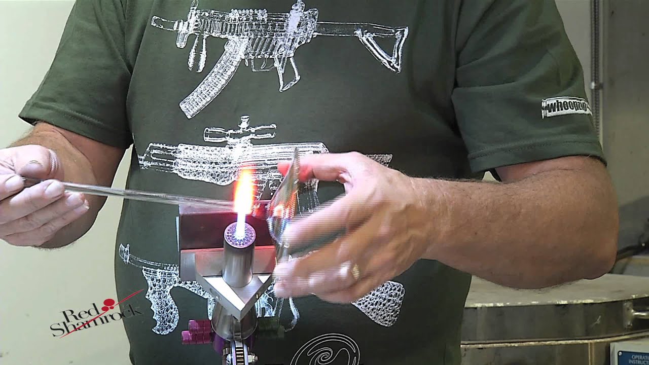 Prism Glassworks, Robert Mickelsen, Woopzip Goblet Demo Time Lapse