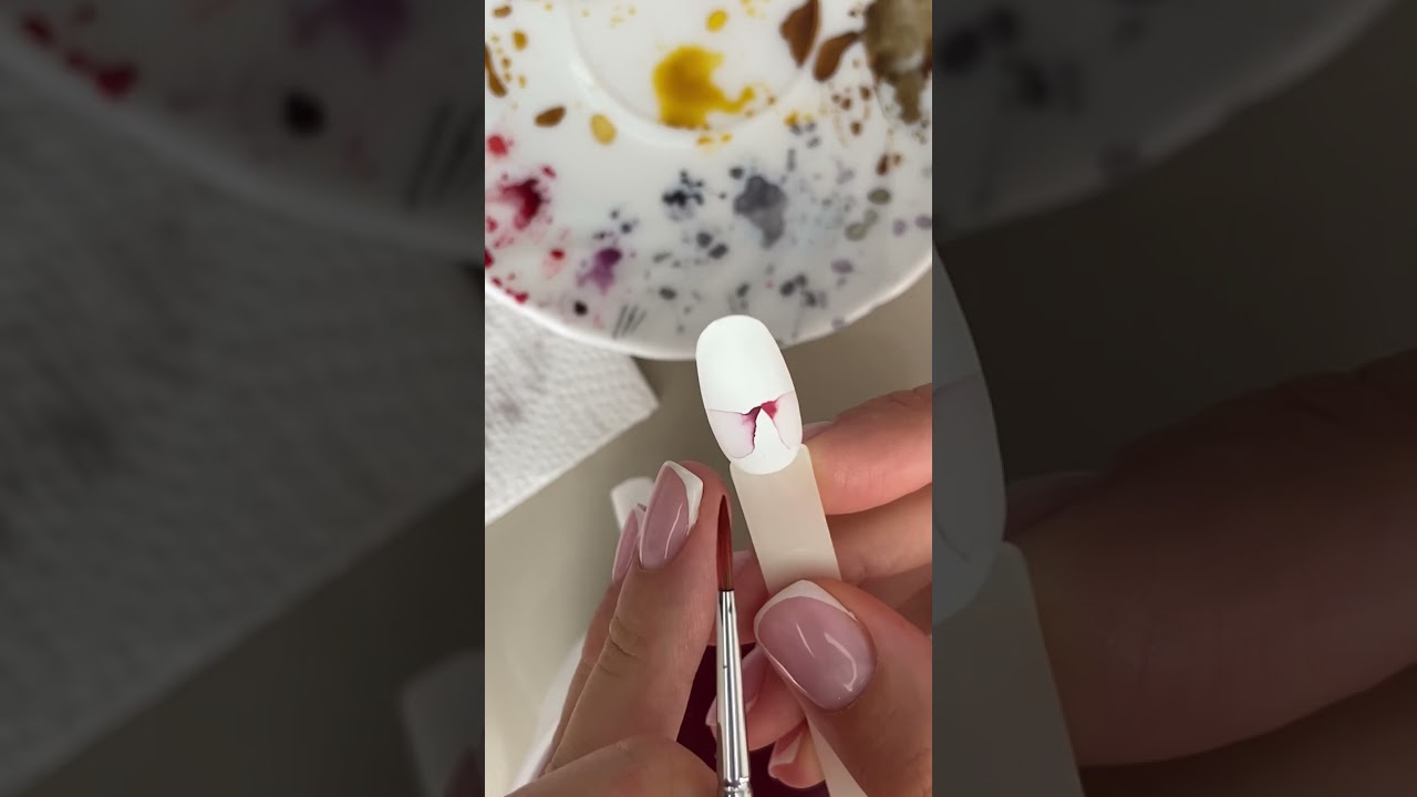 2 часть. Рисуем акварельный цветок на ногтях 🌸