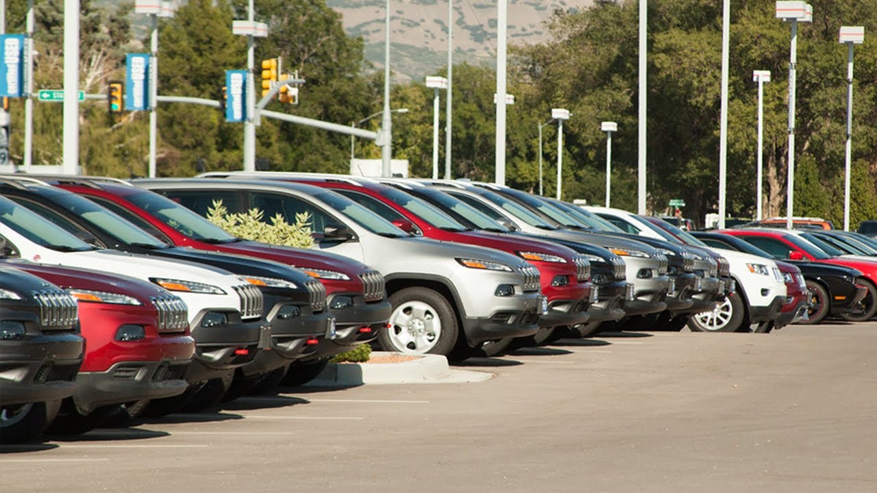 Казахстанцы стали чаще покупать машины в кредит. Что вызвало автомобильный ажиотаж?