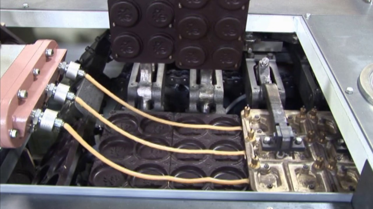 最中皮焼成機 MCM-3606 |