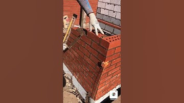 Bricklaying skills /building a corner old school style