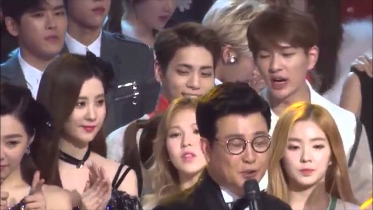 151231 INFINITE Apink Moment WooHyun help Apink to take picture [PINKFINITE MOMENT]