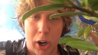 Gary Busey says Thank you to Paul Gutkowski