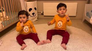 Zeyd Ve Ayza Üçlü Çektiriyor - Galatasaray