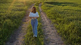 Video thumbnail of "Llévame a Él [MÚSICA CATÓLICA] - The Vigil Project, Verónica Sanfilippo"