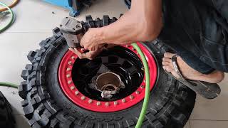 Pemasangan Velg beadlock dan Ban Accelera Badak Xtreme 31x10.5R15 untuk Mobil Suzuki Katana