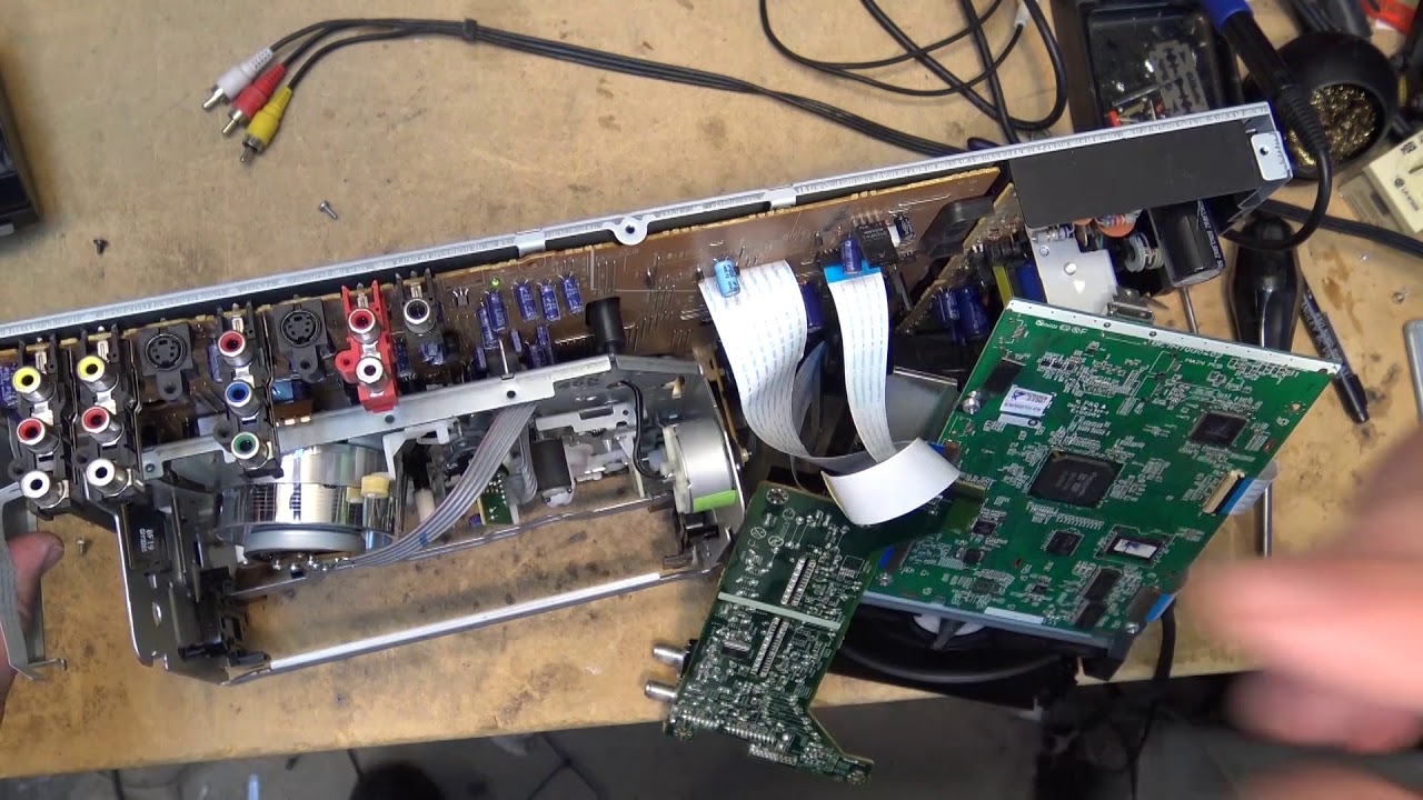 Toshiba D-VR7 recorder VCR tear down - YouTube