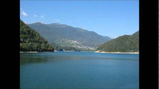 Video thumbnail of "La ballata del fiume blu - Angelo Branduardi.wmv"