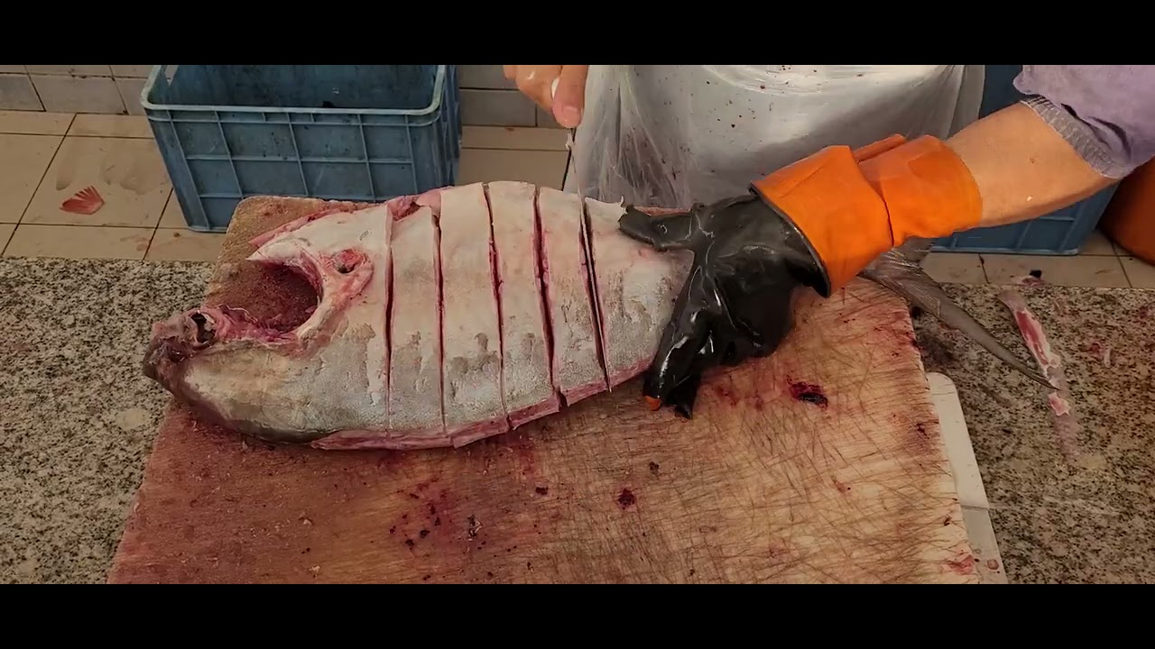 Fish Filleting Amazing Skills।Trevally Fish Cutting and Chopping Master।Skilled Fish Cutting Skills