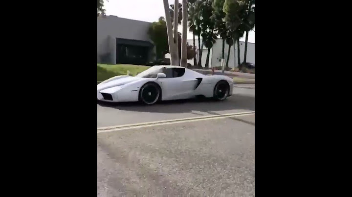 GORGEOUS SILVER FERRARI ENZO V12 SOUND REVS ACCELERATION