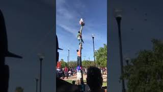 Accidente en el palo encebado