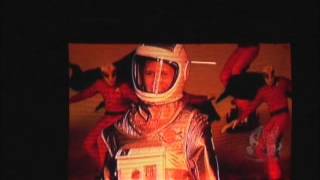 Voyagers Behind The Scenes 2004