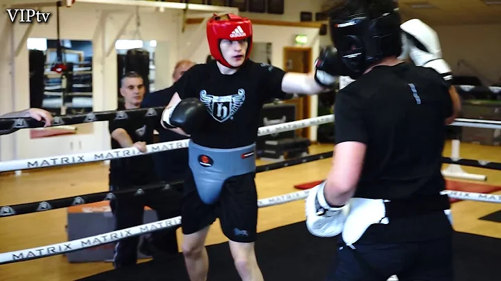 Campbell Hatton sparring Danny Murrell, a good lit...