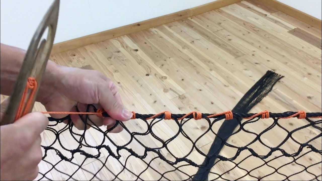 【漁師】網をロープに仕立てる