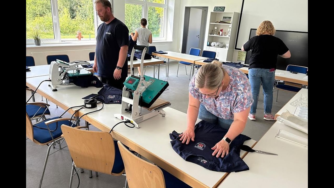 Neue Poloshirts und T-Shirts für die Feuerwehren in Wildeshausen und Düngstrup