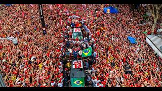 Crowd joins Lula on Avenida Paulista!