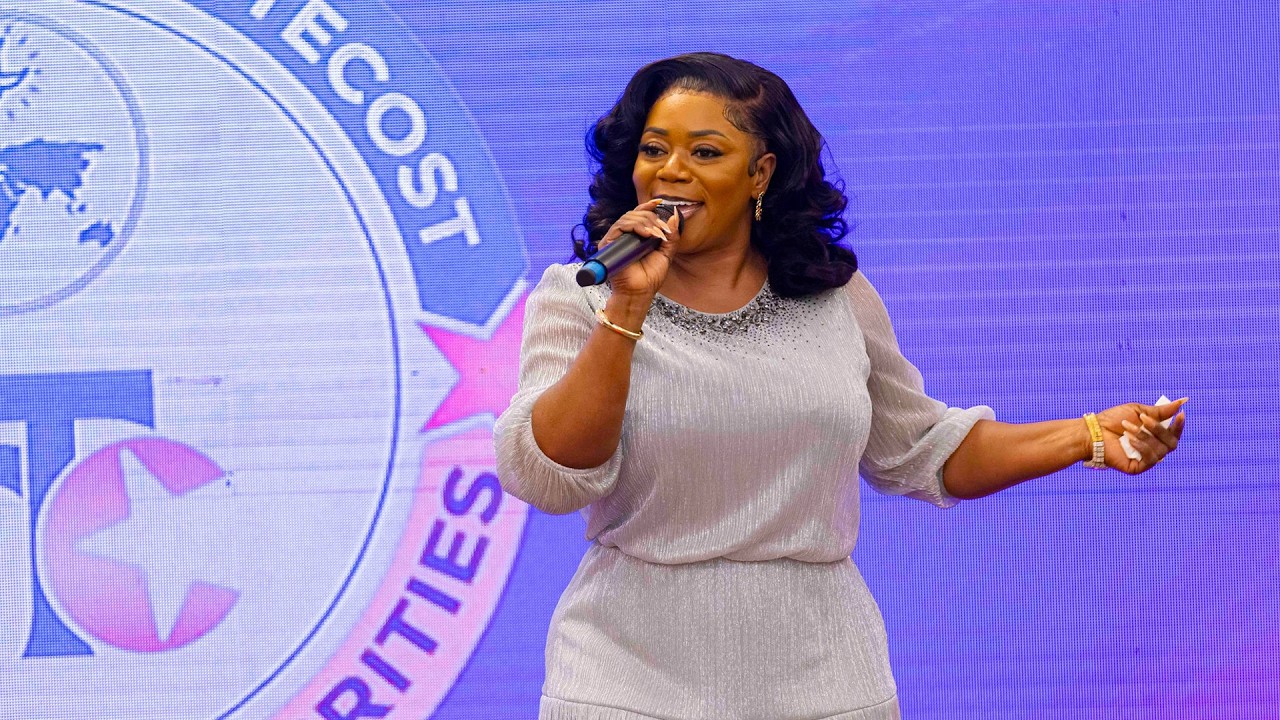 Piesie Esther's Joyous Gospel Performance at The Church of Pentecost -  MINISTRY TO CELEBRITIES  🎶