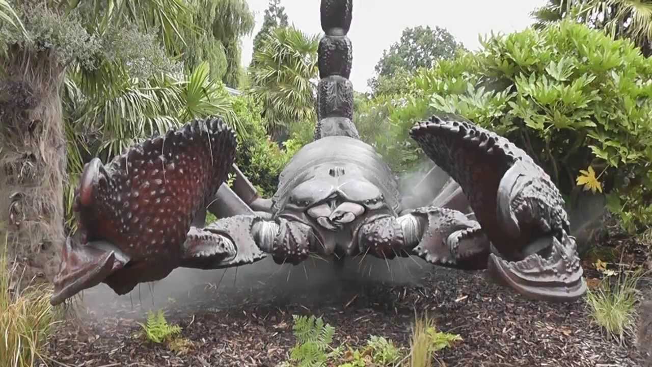 Mind-bogglingly Big BUGS! at Chester Zoo - YouTube