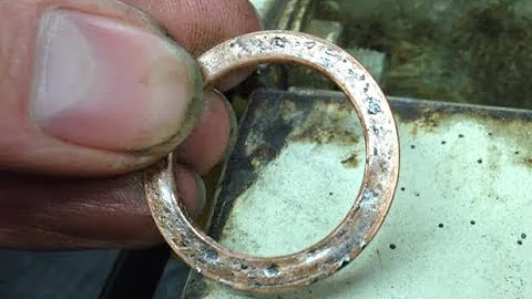 Fixing a leaky drain plug without draining the oil