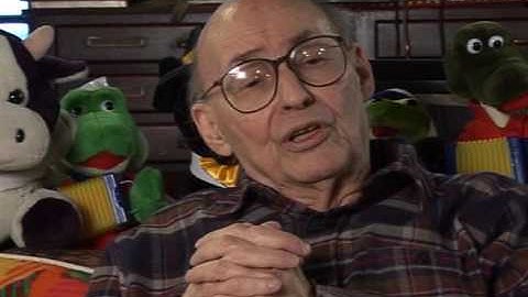 Marvin Minsky - Building my randomly wired neural network machine (136/151)