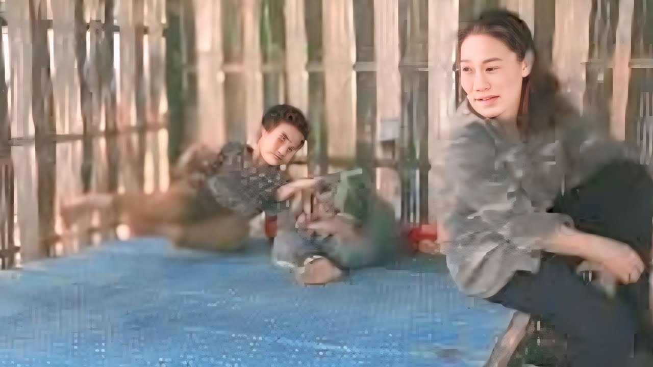 Single Mother— Harvests Papaya and Wild Bananas to Earn Money for Meals