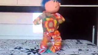 boneco AXE dançando rebolation