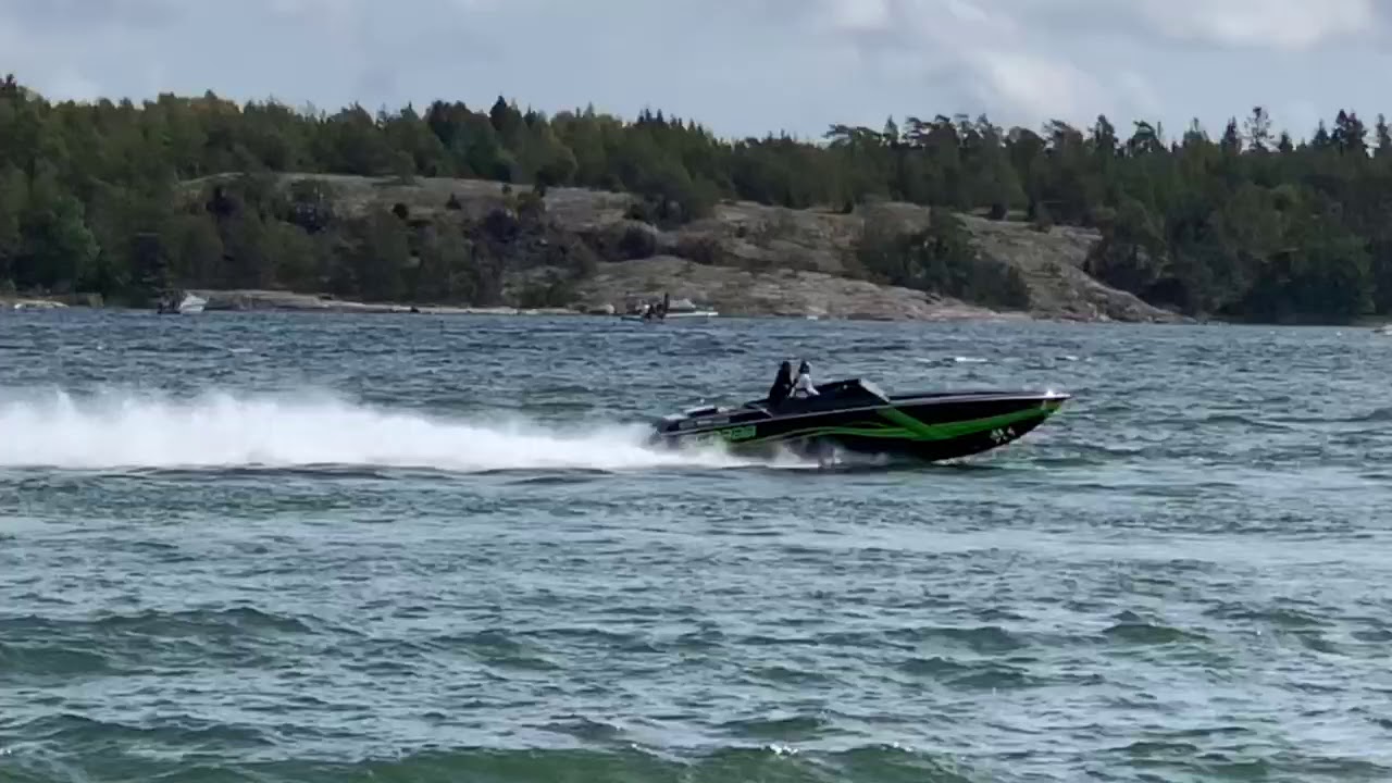 Nynäs Offshore Race 2019 Uppvisning av V8-båtar