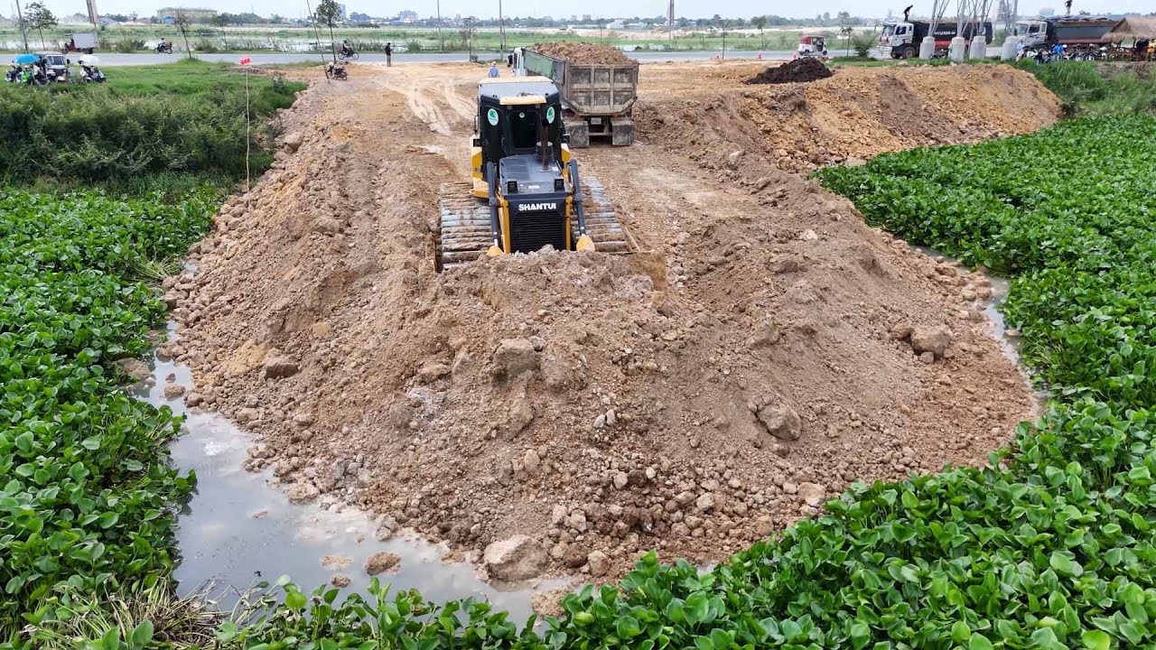 EP04 | Amazing!! Landfill up Process Fill the soil Use Dozer SHANTUI DH17C3 With 24T,5T Dump Trucks.