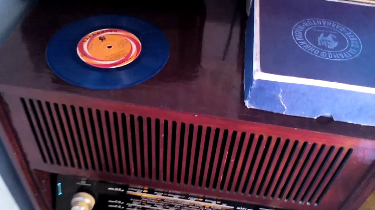 моето уникално самоделно радио  с грамофон от части