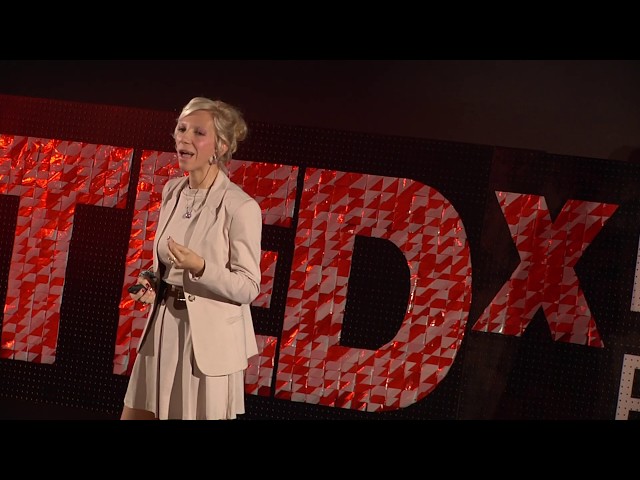 CODICE UMANO: DALLA GENETICA ALL’AMORE | Erica Poli | TEDxReggioEmilia class=