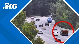 Authorities searching for suspect that led police pursuit through Seattle on I-5