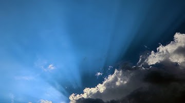 Sunrays coming through the clouds - Beautiful time lapse video!