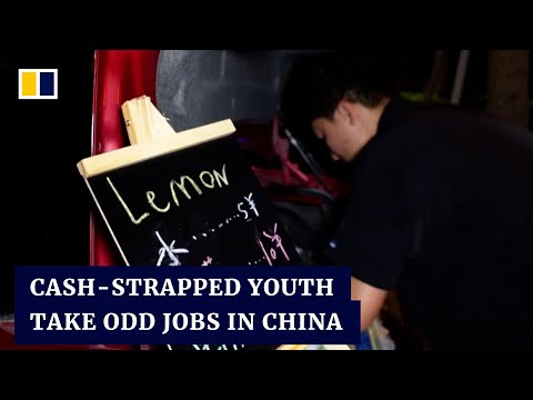 Record unemployment driving many young Chinese to hawking to earn extra cash