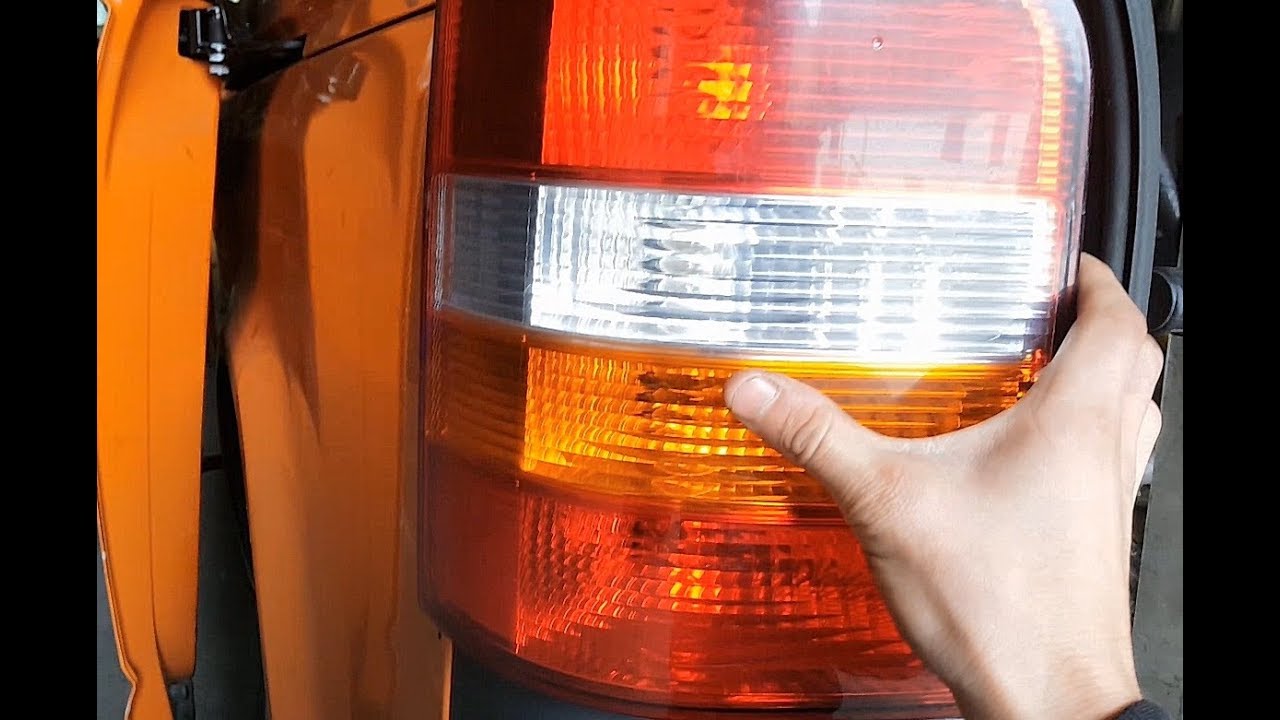 VW T5 RÜCKLEUCHTEN AUSBAUEN / WECHSELN TUTORIAL 