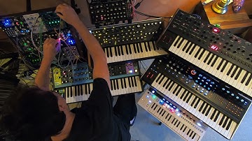 "Blue Dreaming" featuring Hydrasynth, Maschine+, Arbhar, KeystepPro (see description for details)