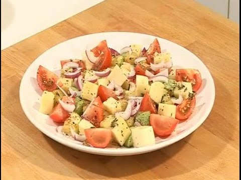 Видео рецепт Грузинский салат с сулугуни